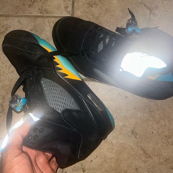 Jordan 5 aqua size 9.5.Good condition,will clean extra good before you buy! - Picture 1 of 3